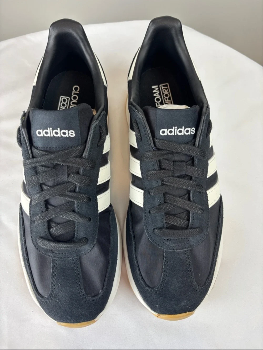Adidas Cloudfoam Sneakers Mens 8.5 Black White Gum Sole Casual Retro Shoes - Picture 2 of 6